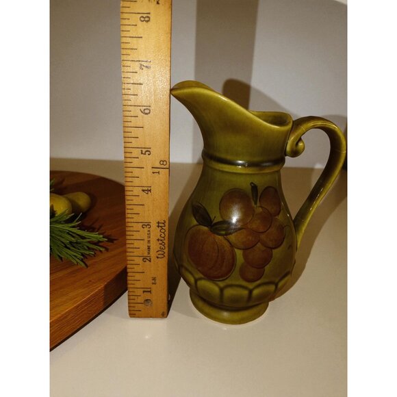 Vintage 1960s  LA Potteries #25C Avocado Green Water Pitcher - Picture 11 of 11